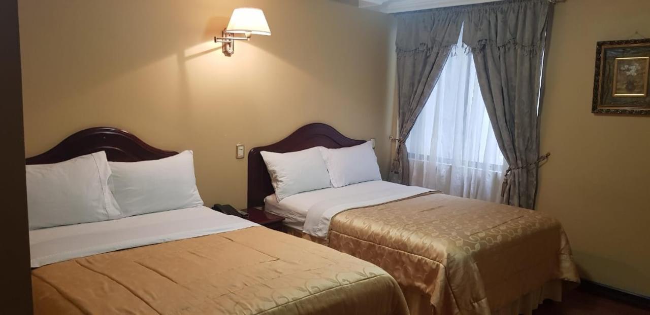 Hotel Prado Internacional Loja Bagian luar foto