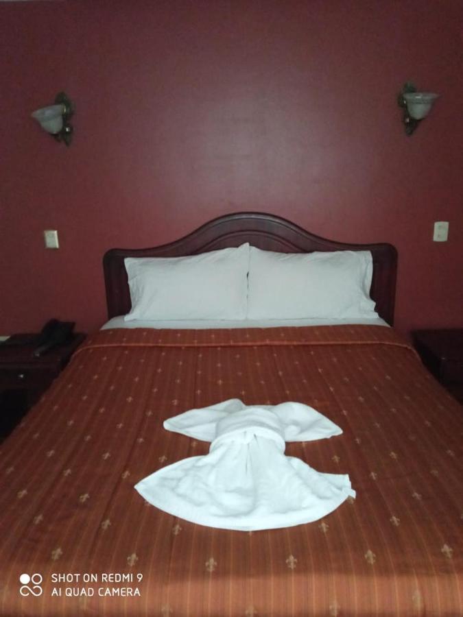 Hotel Prado Internacional Loja Bagian luar foto